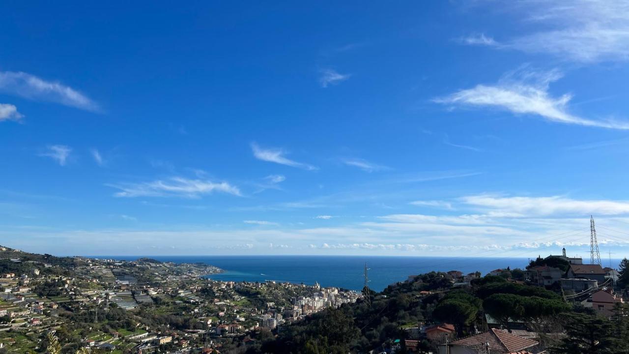 Appartamento In Collina Vista Mare Сан Ремо Екстериор снимка